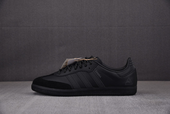 Pharrell Williams x Ad Samba GY4978