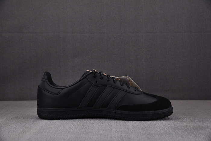 Pharrell Williams x Ad Samba GY4978