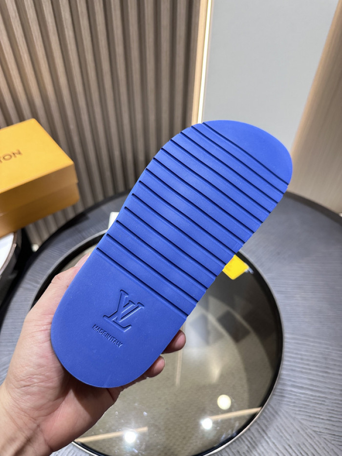 L0VT SANDAL