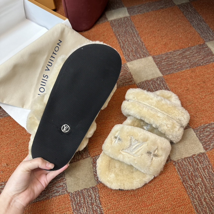 L0VT SANDAL