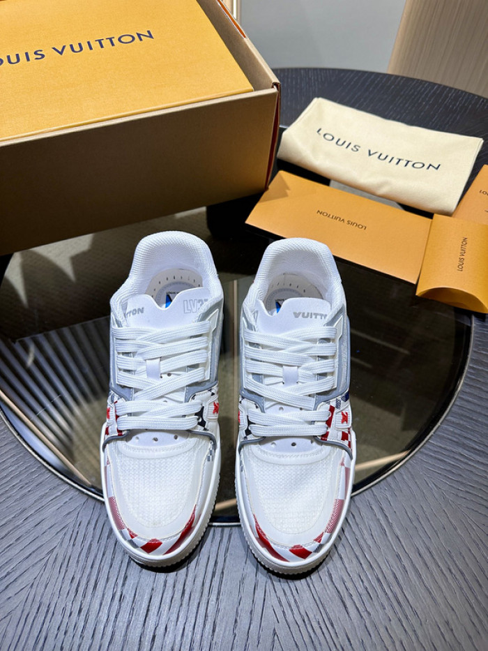 L0VT SNEAKER