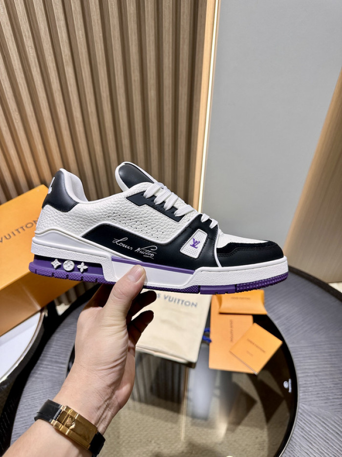 L0VT SNEAKER