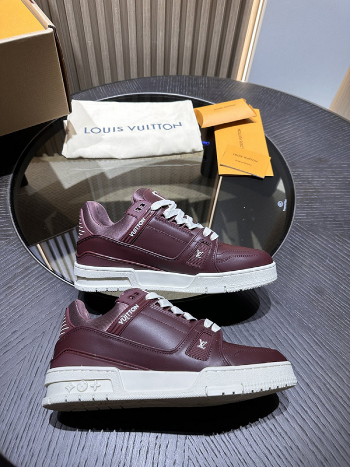 L0VT SNEAKER