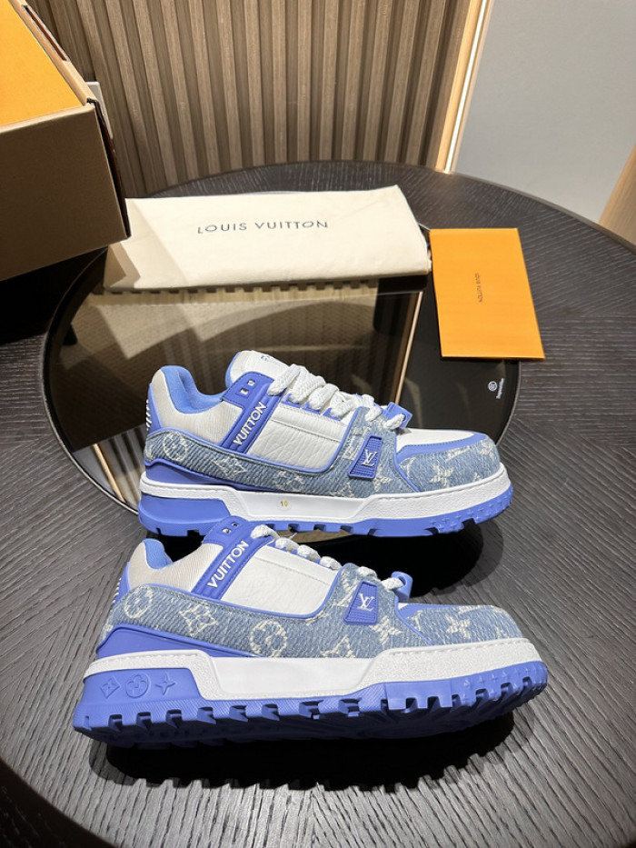 L0VT SNEAKER