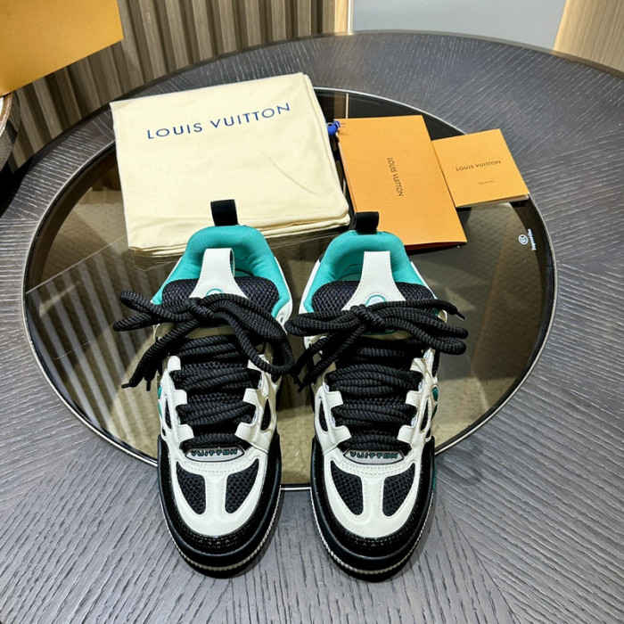 L0VT SNEAKER