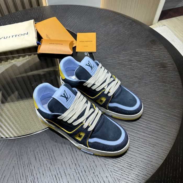 L0VT SNEAKER