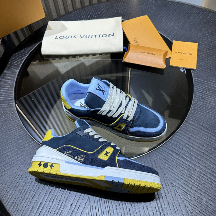 L0VT SNEAKER