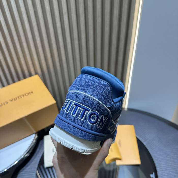 L0VT SNEAKER