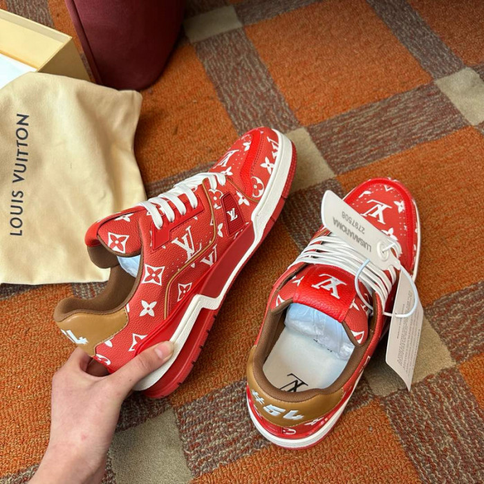 L0VT SNEAKER