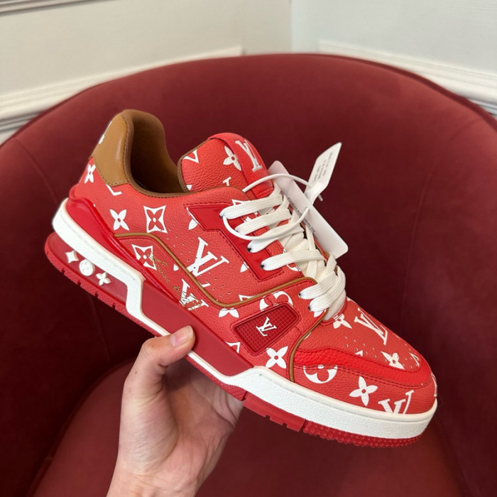 L0VT SNEAKER