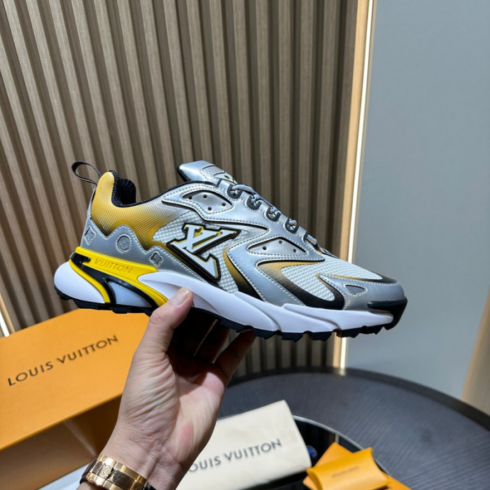 L0VT SNEAKER