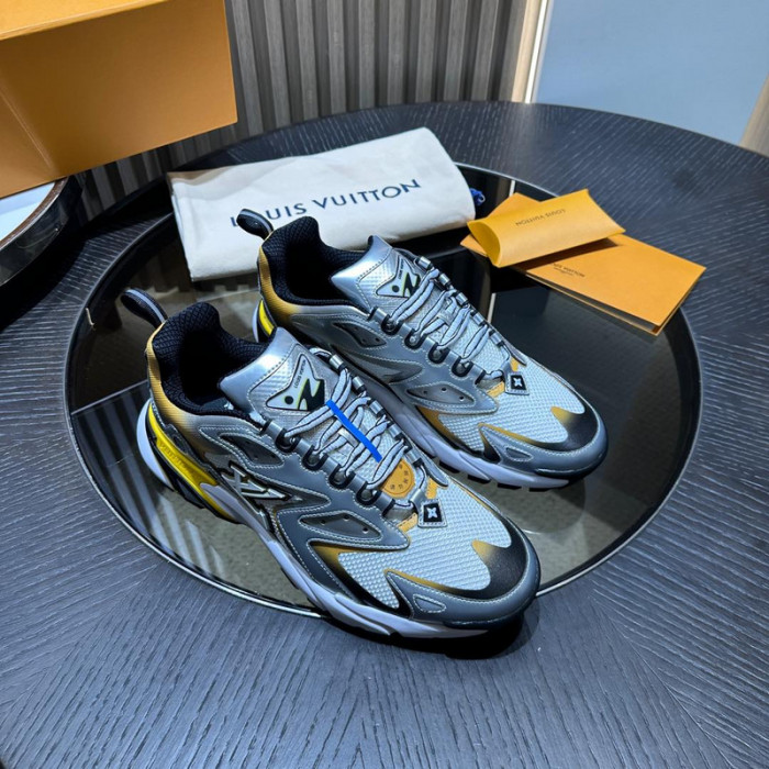 L0VT SNEAKER