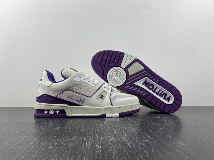 L0VT SNEAKER