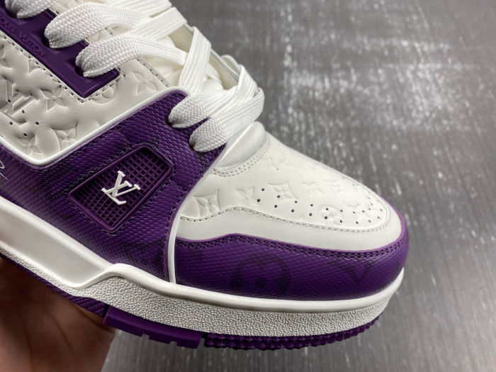 L0VT SNEAKER