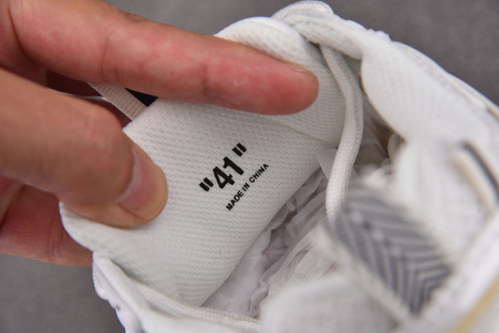 OFW SNEAKER