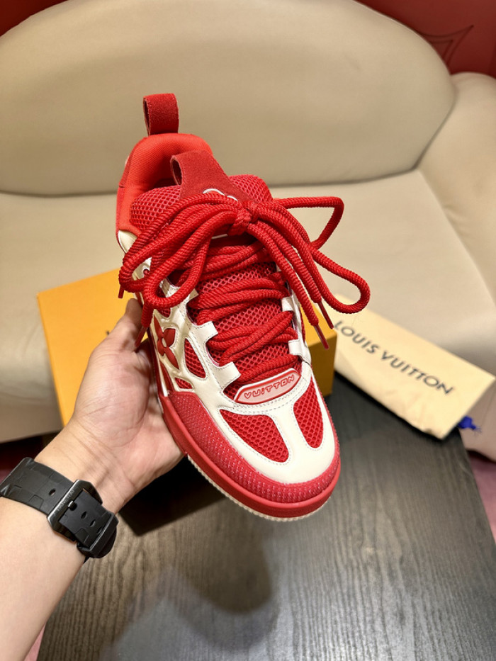 L0VT SNEAKER