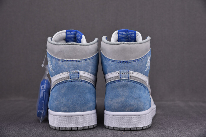 Air Jordan 1 High OG Hyper Royal 555088-402