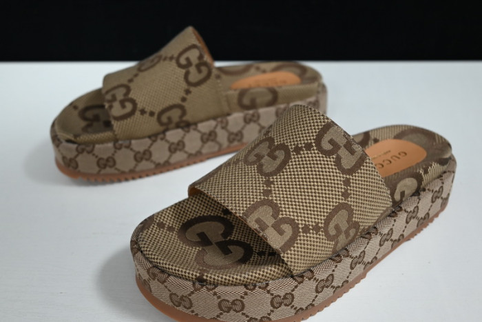 GUI SANDAL